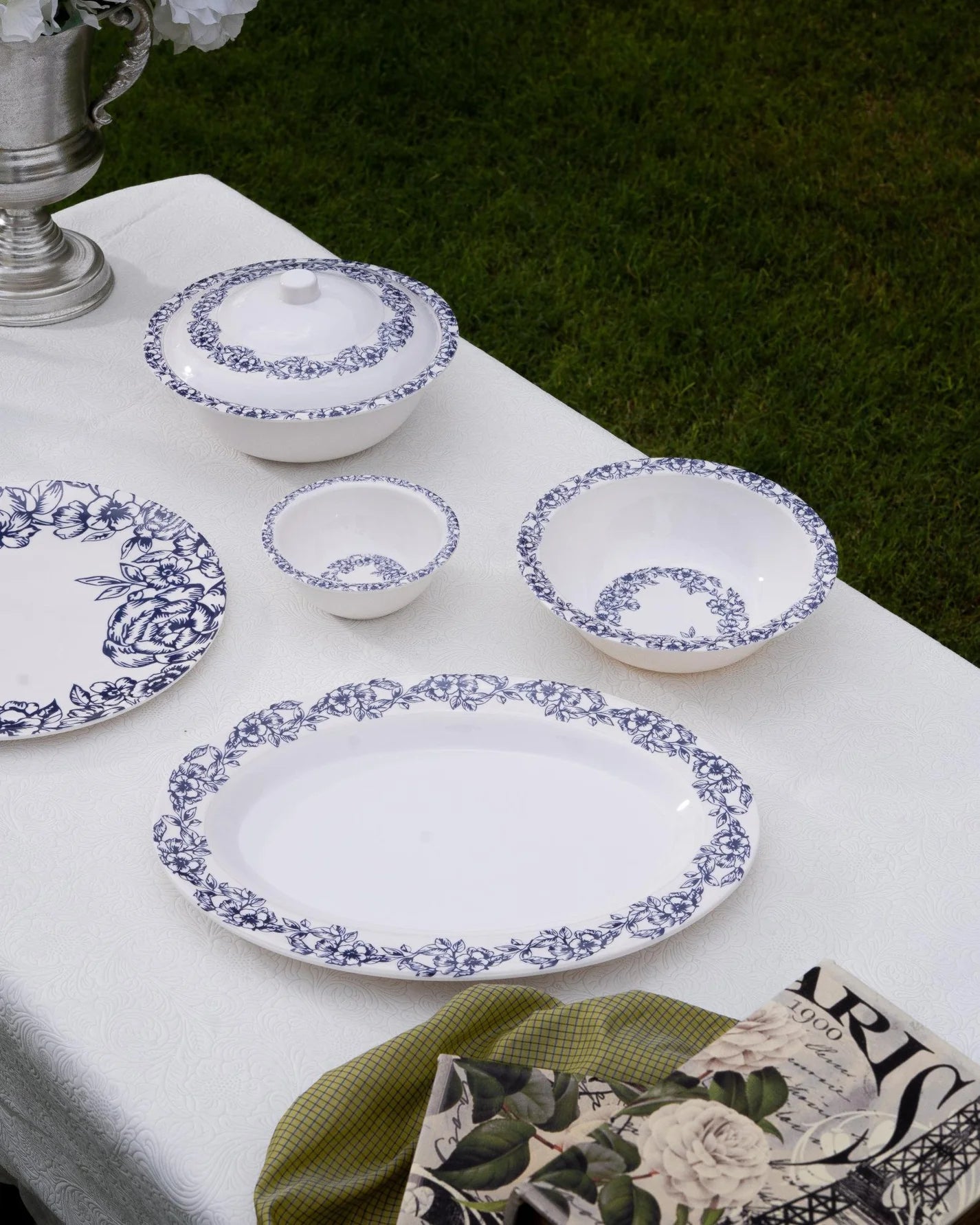 Azure Blossom Dinner Set – Timeless Floral Elegance for Refined Dining (22 / 30 / 43 PCS) - Habitt