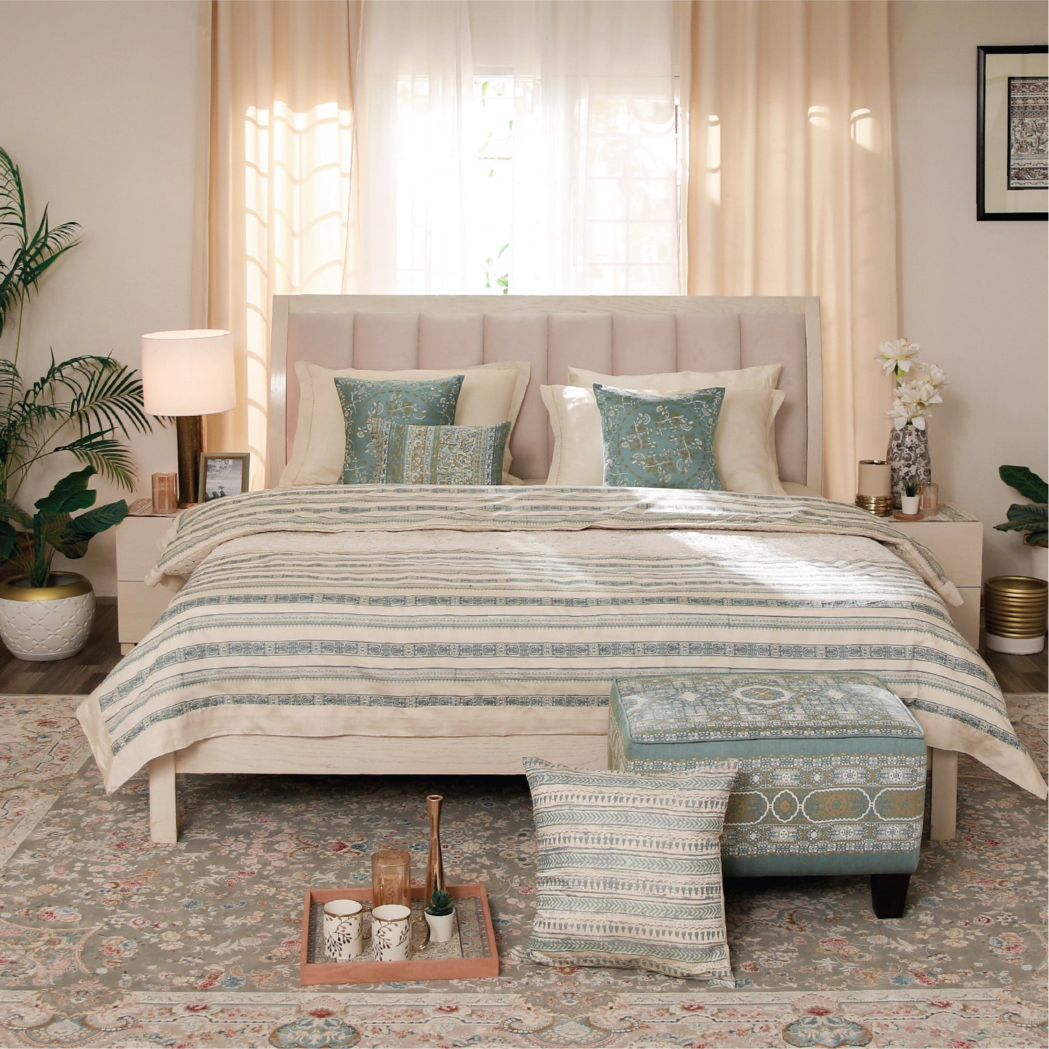 Modena Bed with 2 side tables - Habitt
