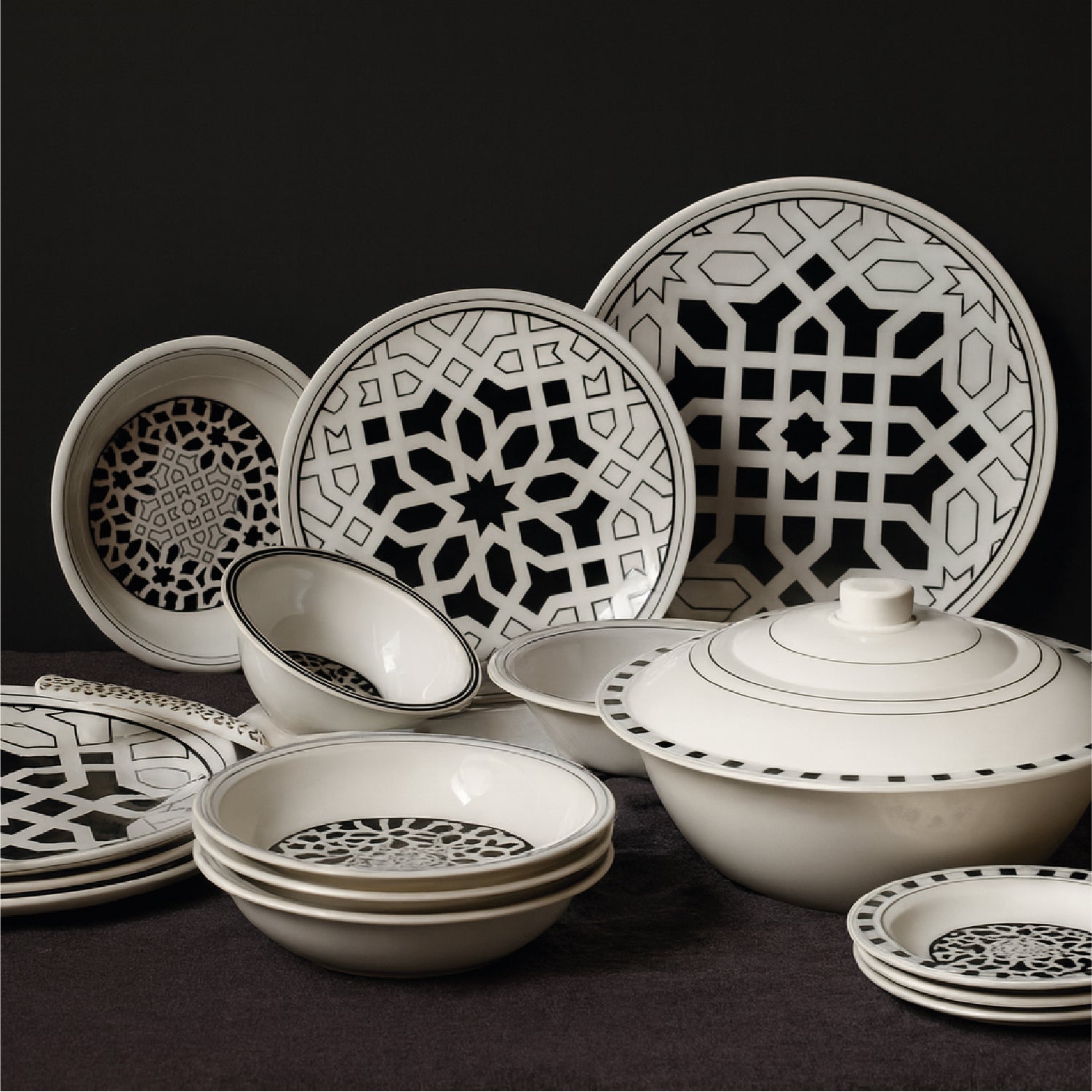 Dinner Set Geometric Black - Habitt