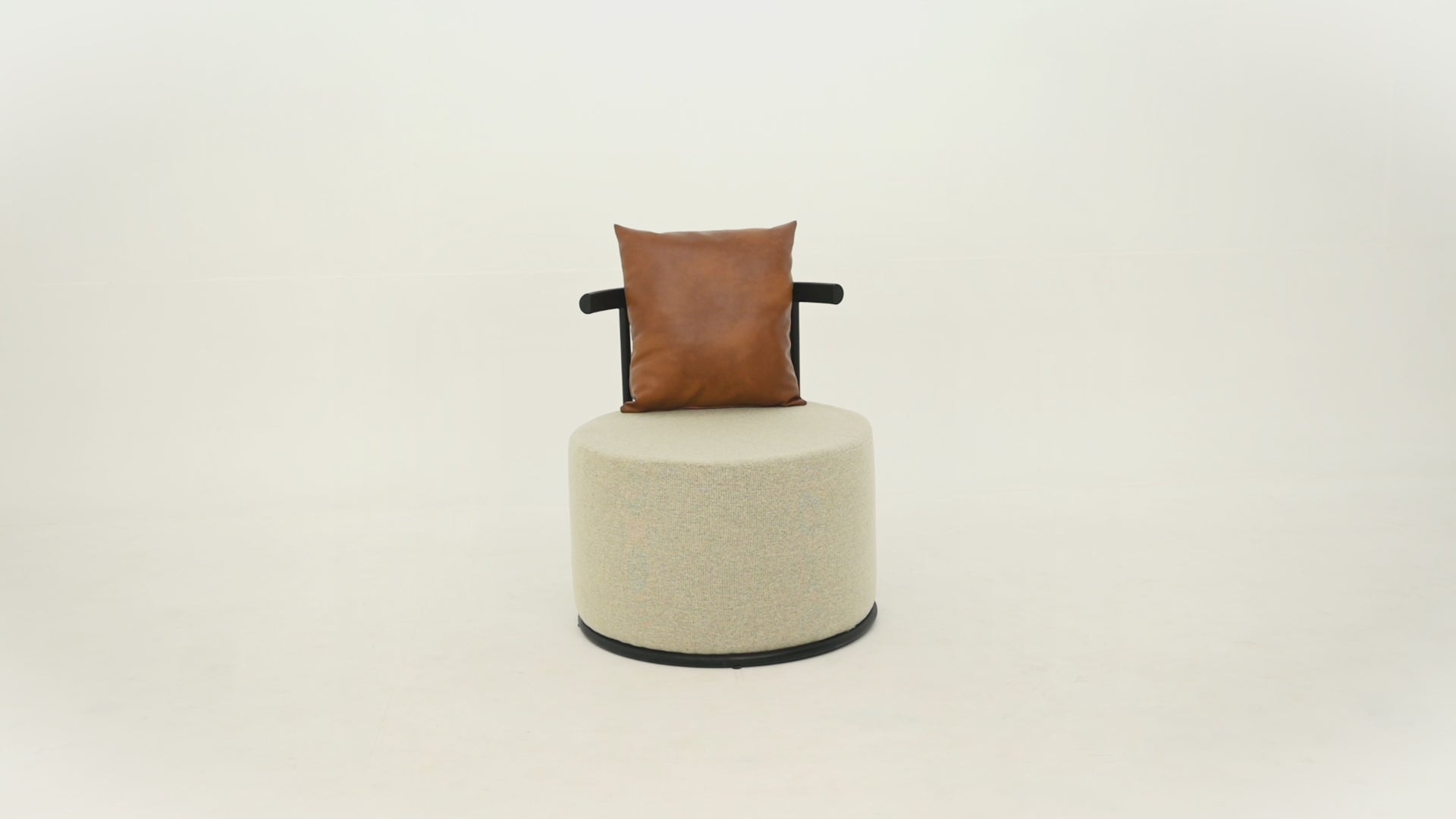 Carlo Round Chair