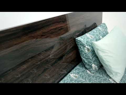 Franklin Bed With Two Side Tables