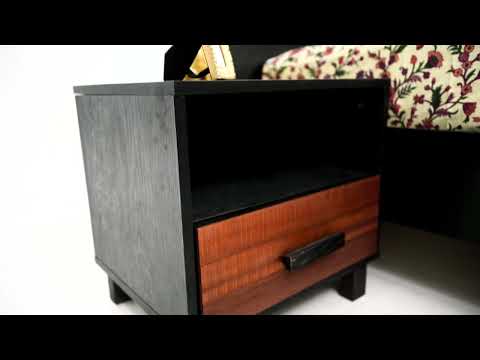 Morris X bed with 2 side tables
